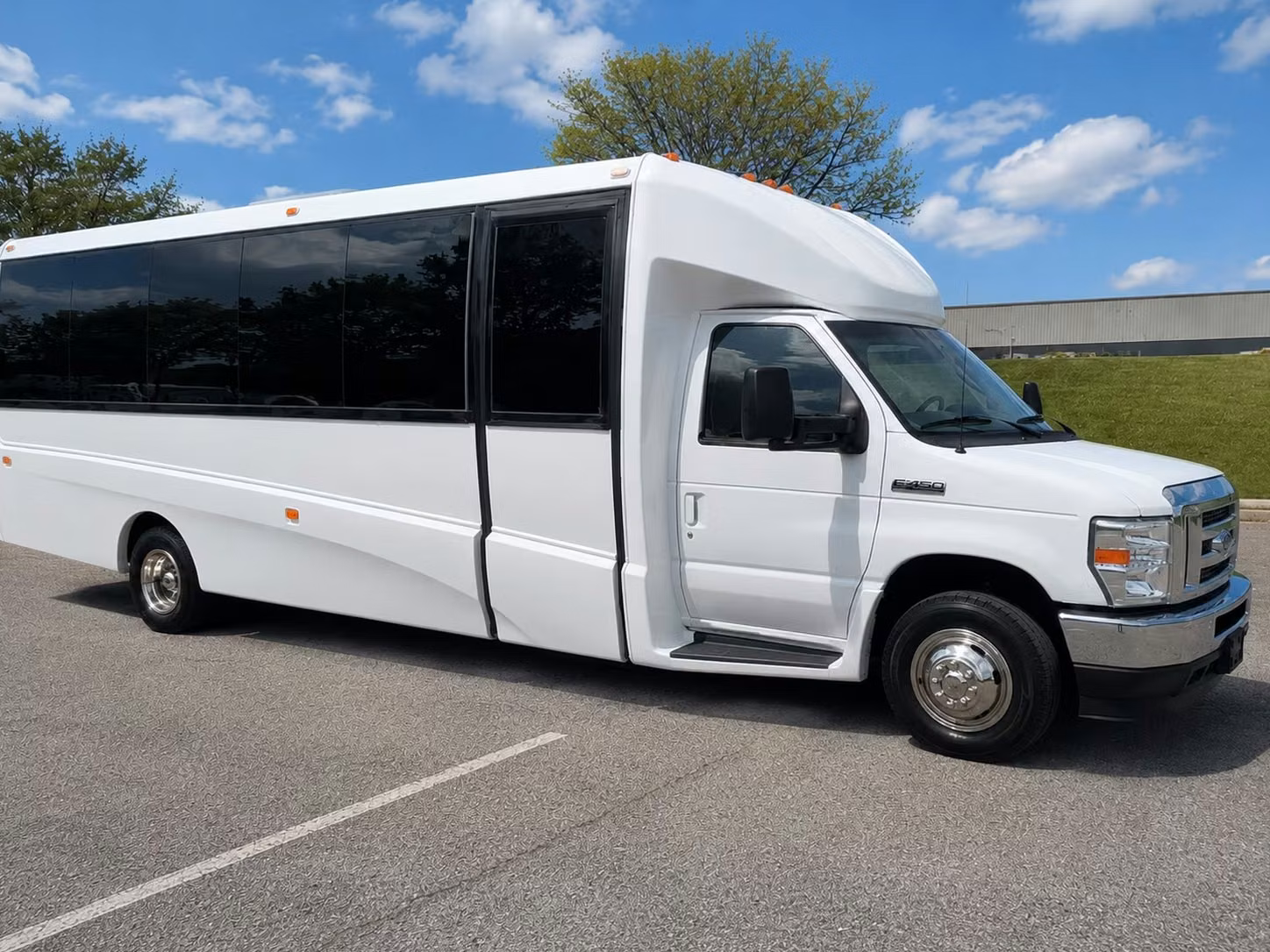 15 passenger minibus